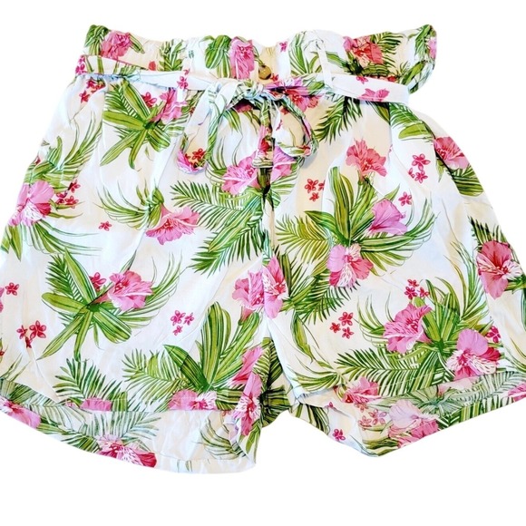 Taxi 1X‎ Women's Paperbag Shorts Floral Tropical With Belt Pull On Pockts NWT - Picture 2 of 7